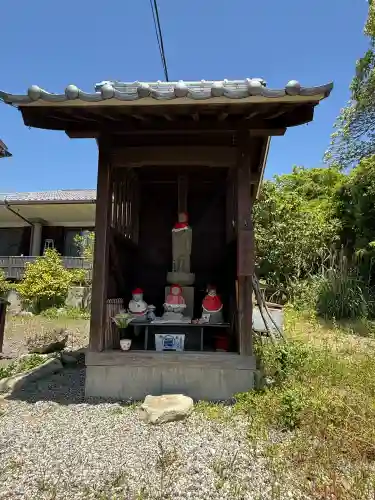 井際山 如意輪寺の{uncategorized: "未分類", other: "その他", undefined: "問題あり", building: "その他建物", grave: "お墓", sacred_gate: "鳥居", guardian: "狛犬", statue: "像", buddha: "仏像", history: "歴史", nature: "自然", garden: "庭園", animal: "動物", pagoda: "塔", temizu: "手水舎", mountain_gate: "山門・神門", sanctuary: "本殿・本堂", subordinate: "末社・摂社", art: "芸術", scenery: "景色", jizo: "地蔵", ema: "絵馬", goshuin: "御朱印", omikuji: "おみくじ", items: "授与品その他", amulet: "お守り", goshuincho: "御朱印帳", eats: "食事", festival: "お祭り", votive_dance: "神楽", shichigosan: "七五三参", wedding: "結婚式", experience: "体験その他", initially: "初詣", around: "周辺", anti_infection: "感染症対策"}