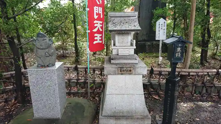 亀ケ池八幡宮の末社・摂社