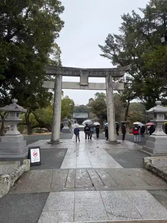 宗像大社の{uncategorized: "未分類", other: "その他", undefined: "問題あり", building: "その他建物", grave: "お墓", sacred_gate: "鳥居", guardian: "狛犬", statue: "像", buddha: "仏像", history: "歴史", nature: "自然", garden: "庭園", animal: "動物", pagoda: "塔", temizu: "手水舎", mountain_gate: "山門・神門", sanctuary: "本殿・本堂", subordinate: "末社・摂社", art: "芸術", scenery: "景色", jizo: "地蔵", ema: "絵馬", goshuin: "御朱印", omikuji: "おみくじ", items: "授与品その他", amulet: "お守り", goshuincho: "御朱印帳", eats: "食事", festival: "お祭り", votive_dance: "神楽", shichigosan: "七五三参", wedding: "結婚式", experience: "体験その他", initially: "初詣", around: "周辺", anti_infection: "感染症対策"}