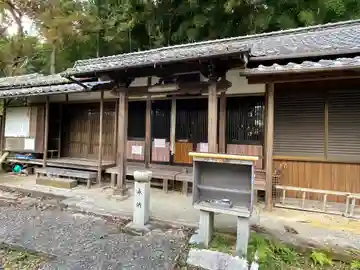 那須与市堂(法楽寺跡)の本殿・本堂