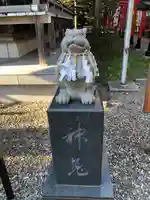 湯倉神社の像