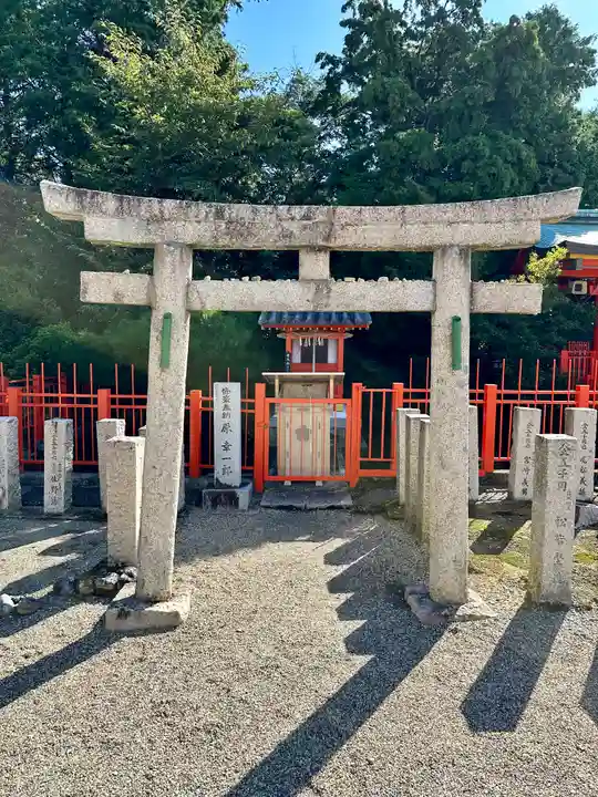 多治速比売神社の末社・摂社