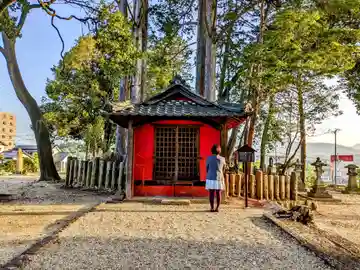 青木稲荷神社の本殿・本堂