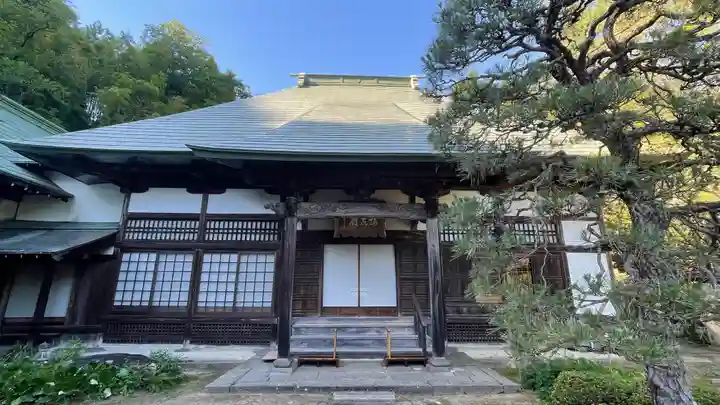 石行寺の本殿・本堂