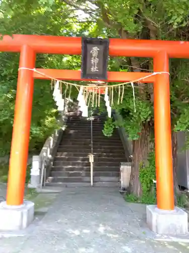 雷神社の鳥居