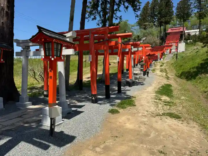 高屋敷稲荷神社の{uncategorized: "未分類", other: "その他", undefined: "問題あり", building: "その他建物", grave: "お墓", sacred_gate: "鳥居", guardian: "狛犬", statue: "像", buddha: "仏像", history: "歴史", nature: "自然", garden: "庭園", animal: "動物", pagoda: "塔", temizu: "手水舎", mountain_gate: "山門・神門", sanctuary: "本殿・本堂", subordinate: "末社・摂社", art: "芸術", scenery: "景色", jizo: "地蔵", ema: "絵馬", goshuin: "御朱印", omikuji: "おみくじ", items: "授与品その他", amulet: "お守り", goshuincho: "御朱印帳", eats: "食事", festival: "お祭り", votive_dance: "神楽", shichigosan: "七五三参", wedding: "結婚式", experience: "体験その他", initially: "初詣", around: "周辺", anti_infection: "感染症対策"}