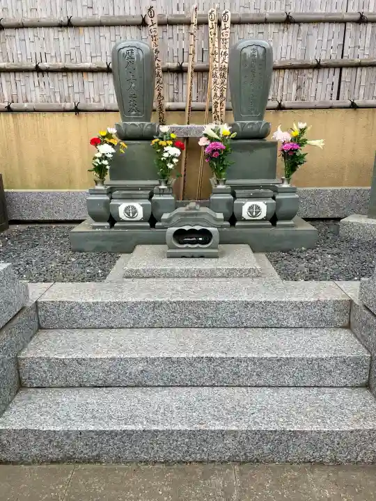 西雲寺の{uncategorized: "未分類", other: "その他", undefined: "問題あり", building: "その他建物", grave: "お墓", sacred_gate: "鳥居", guardian: "狛犬", statue: "像", buddha: "仏像", history: "歴史", nature: "自然", garden: "庭園", animal: "動物", pagoda: "塔", temizu: "手水舎", mountain_gate: "山門・神門", sanctuary: "本殿・本堂", subordinate: "末社・摂社", art: "芸術", scenery: "景色", jizo: "地蔵", ema: "絵馬", goshuin: "御朱印", omikuji: "おみくじ", items: "授与品その他", amulet: "お守り", goshuincho: "御朱印帳", eats: "食事", festival: "お祭り", votive_dance: "神楽", shichigosan: "七五三参", wedding: "結婚式", experience: "体験その他", initially: "初詣", around: "周辺", anti_infection: "感染症対策"}