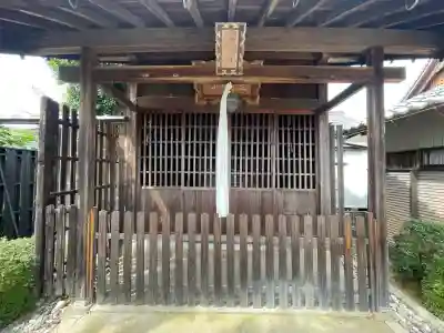 豊歳神社の{uncategorized: "未分類", other: "その他", undefined: "問題あり", building: "その他建物", grave: "お墓", sacred_gate: "鳥居", guardian: "狛犬", statue: "像", buddha: "仏像", history: "歴史", nature: "自然", garden: "庭園", animal: "動物", pagoda: "塔", temizu: "手水舎", mountain_gate: "山門・神門", sanctuary: "本殿・本堂", subordinate: "末社・摂社", art: "芸術", scenery: "景色", jizo: "地蔵", ema: "絵馬", goshuin: "御朱印", omikuji: "おみくじ", items: "授与品その他", amulet: "お守り", goshuincho: "御朱印帳", eats: "食事", festival: "お祭り", votive_dance: "神楽", shichigosan: "七五三参", wedding: "結婚式", experience: "体験その他", initially: "初詣", around: "周辺", anti_infection: "感染症対策"}