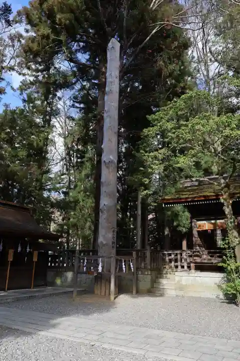 諏訪大社下社秋宮(長野県)