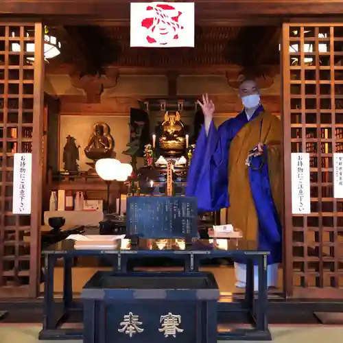 藤次寺の本殿・本堂