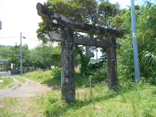 大島子諏訪神社の鳥居