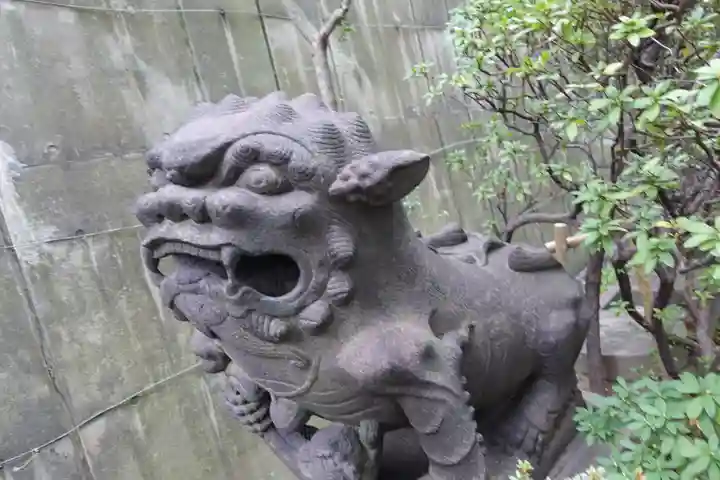 正一位若宮商工稲荷大明神の狛犬