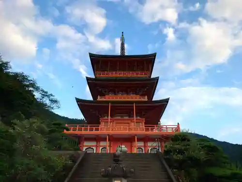 青岸渡寺の建物その他