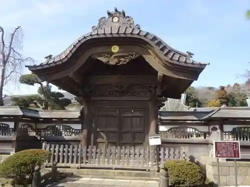時宗総本山 遊行寺（正式：清浄光寺）の山門・神門