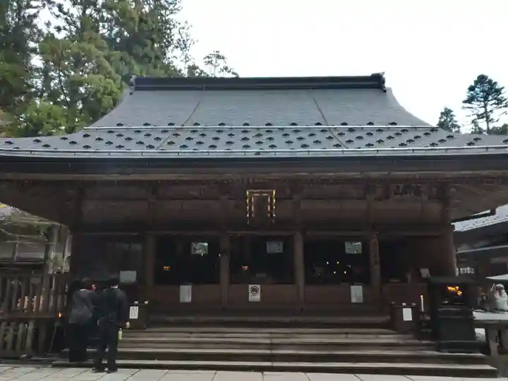 高野山金剛峯寺奥の院の本殿・本堂
