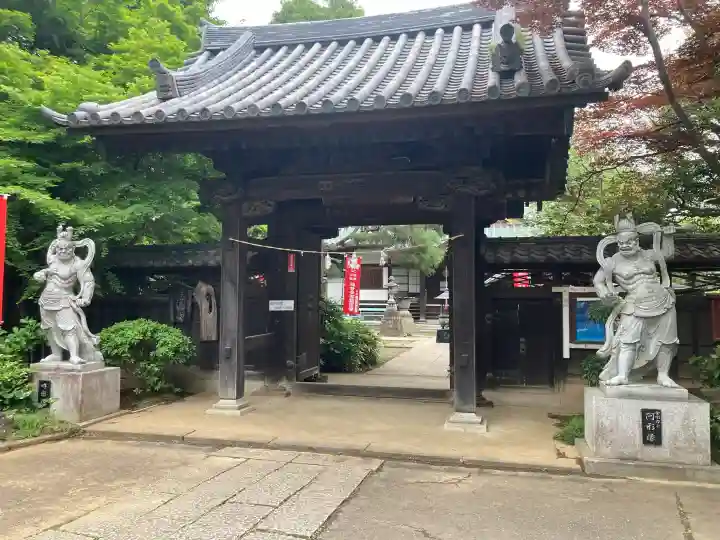 興禅寺の{uncategorized: "未分類", other: "その他", undefined: "問題あり", building: "その他建物", grave: "お墓", sacred_gate: "鳥居", guardian: "狛犬", statue: "像", buddha: "仏像", history: "歴史", nature: "自然", garden: "庭園", animal: "動物", pagoda: "塔", temizu: "手水舎", mountain_gate: "山門・神門", sanctuary: "本殿・本堂", subordinate: "末社・摂社", art: "芸術", scenery: "景色", jizo: "地蔵", ema: "絵馬", goshuin: "御朱印", omikuji: "おみくじ", items: "授与品その他", amulet: "お守り", goshuincho: "御朱印帳", eats: "食事", festival: "お祭り", votive_dance: "神楽", shichigosan: "七五三参", wedding: "結婚式", experience: "体験その他", initially: "初詣", around: "周辺", anti_infection: "感染症対策"}