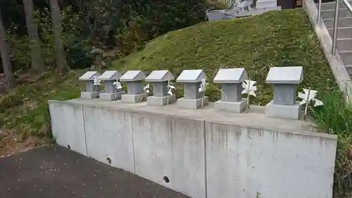 鳥合神社の末社