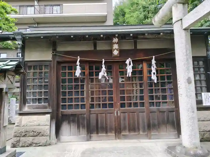 國領神社の{uncategorized: "未分類", other: "その他", undefined: "問題あり", building: "その他建物", grave: "お墓", sacred_gate: "鳥居", guardian: "狛犬", statue: "像", buddha: "仏像", history: "歴史", nature: "自然", garden: "庭園", animal: "動物", pagoda: "塔", temizu: "手水舎", mountain_gate: "山門・神門", sanctuary: "本殿・本堂", subordinate: "末社・摂社", art: "芸術", scenery: "景色", jizo: "地蔵", ema: "絵馬", goshuin: "御朱印", omikuji: "おみくじ", items: "授与品その他", amulet: "お守り", goshuincho: "御朱印帳", eats: "食事", festival: "お祭り", votive_dance: "神楽", shichigosan: "七五三参", wedding: "結婚式", experience: "体験その他", initially: "初詣", around: "周辺", anti_infection: "感染症対策"}
