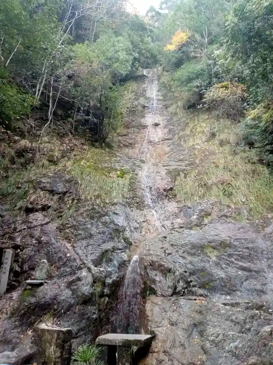 満願滝弁財天(大阪府)