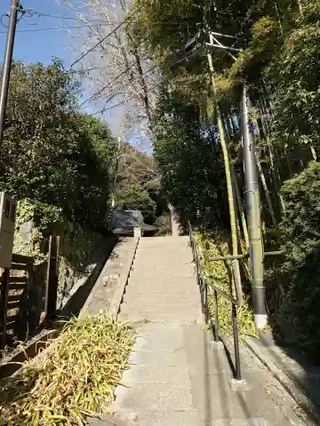 蛇苦止明神(蛇苦止堂)の{uncategorized: "未分類", other: "その他", undefined: "問題あり", building: "その他建物", grave: "お墓", sacred_gate: "鳥居", guardian: "狛犬", statue: "像", buddha: "仏像", history: "歴史", nature: "自然", garden: "庭園", animal: "動物", pagoda: "塔", temizu: "手水舎", mountain_gate: "山門・神門", sanctuary: "本殿・本堂", subordinate: "末社・摂社", art: "芸術", scenery: "景色", jizo: "地蔵", ema: "絵馬", goshuin: "御朱印", omikuji: "おみくじ", items: "授与品その他", amulet: "お守り", goshuincho: "御朱印帳", eats: "食事", festival: "お祭り", votive_dance: "神楽", shichigosan: "七五三参", wedding: "結婚式", experience: "体験その他", initially: "初詣", around: "周辺", anti_infection: "感染症対策"}