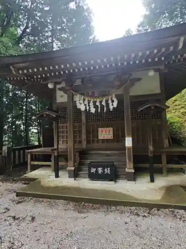 秩父若御子神社の本殿