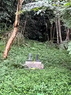 尖閣神社の{uncategorized: "未分類", other: "その他", undefined: "問題あり", building: "その他建物", grave: "お墓", sacred_gate: "鳥居", guardian: "狛犬", statue: "像", buddha: "仏像", history: "歴史", nature: "自然", garden: "庭園", animal: "動物", pagoda: "塔", temizu: "手水舎", mountain_gate: "山門・神門", sanctuary: "本殿・本堂", subordinate: "末社・摂社", art: "芸術", scenery: "景色", jizo: "地蔵", ema: "絵馬", goshuin: "御朱印", omikuji: "おみくじ", items: "授与品その他", amulet: "お守り", goshuincho: "御朱印帳", eats: "食事", festival: "お祭り", votive_dance: "神楽", shichigosan: "七五三参", wedding: "結婚式", experience: "体験その他", initially: "初詣", around: "周辺", anti_infection: "感染症対策"}