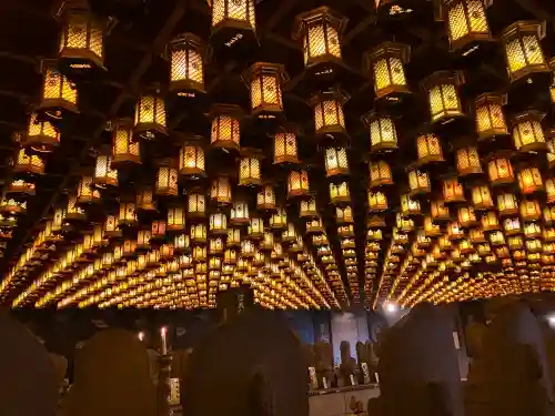 大聖院の{uncategorized: "未分類", other: "その他", undefined: "問題あり", building: "その他建物", grave: "お墓", sacred_gate: "鳥居", guardian: "狛犬", statue: "像", buddha: "仏像", history: "歴史", nature: "自然", garden: "庭園", animal: "動物", pagoda: "塔", temizu: "手水舎", mountain_gate: "山門・神門", sanctuary: "本殿・本堂", subordinate: "末社・摂社", art: "芸術", scenery: "景色", jizo: "地蔵", ema: "絵馬", goshuin: "御朱印", omikuji: "おみくじ", items: "授与品その他", amulet: "お守り", goshuincho: "御朱印帳", eats: "食事", festival: "お祭り", votive_dance: "神楽", shichigosan: "七五三参", wedding: "結婚式", experience: "体験その他", initially: "初詣", around: "周辺", anti_infection: "感染症対策"}