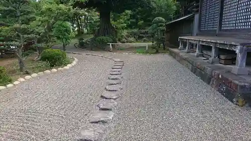 埴生神社の庭園