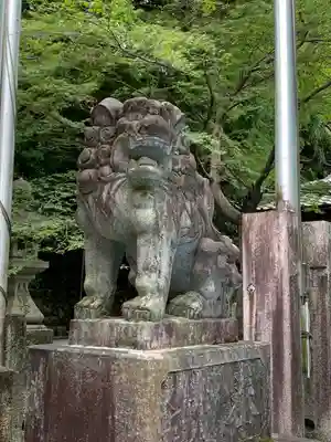 賀毛神社の狛犬