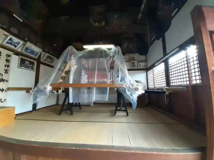 小山産土神社の{uncategorized: "未分類", other: "その他", undefined: "問題あり", building: "その他建物", grave: "お墓", sacred_gate: "鳥居", guardian: "狛犬", statue: "像", buddha: "仏像", history: "歴史", nature: "自然", garden: "庭園", animal: "動物", pagoda: "塔", temizu: "手水舎", mountain_gate: "山門・神門", sanctuary: "本殿・本堂", subordinate: "末社・摂社", art: "芸術", scenery: "景色", jizo: "地蔵", ema: "絵馬", goshuin: "御朱印", omikuji: "おみくじ", items: "授与品その他", amulet: "お守り", goshuincho: "御朱印帳", eats: "食事", festival: "お祭り", votive_dance: "神楽", shichigosan: "七五三参", wedding: "結婚式", experience: "体験その他", initially: "初詣", around: "周辺", anti_infection: "感染症対策"}