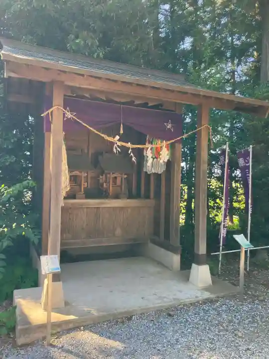 下野 星宮神社の{uncategorized: "未分類", other: "その他", undefined: "問題あり", building: "その他建物", grave: "お墓", sacred_gate: "鳥居", guardian: "狛犬", statue: "像", buddha: "仏像", history: "歴史", nature: "自然", garden: "庭園", animal: "動物", pagoda: "塔", temizu: "手水舎", mountain_gate: "山門・神門", sanctuary: "本殿・本堂", subordinate: "末社・摂社", art: "芸術", scenery: "景色", jizo: "地蔵", ema: "絵馬", goshuin: "御朱印", omikuji: "おみくじ", items: "授与品その他", amulet: "お守り", goshuincho: "御朱印帳", eats: "食事", festival: "お祭り", votive_dance: "神楽", shichigosan: "七五三参", wedding: "結婚式", experience: "体験その他", initially: "初詣", around: "周辺", anti_infection: "感染症対策"}