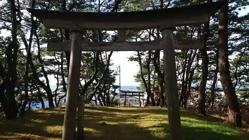 白山神社の鳥居