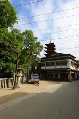 三翁神社の周辺