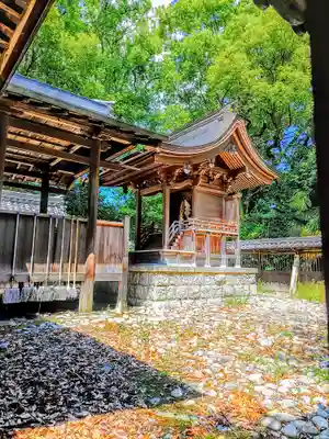 布智神社(本甲)の本殿・本堂
