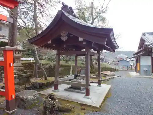 八幡神社の手水舎