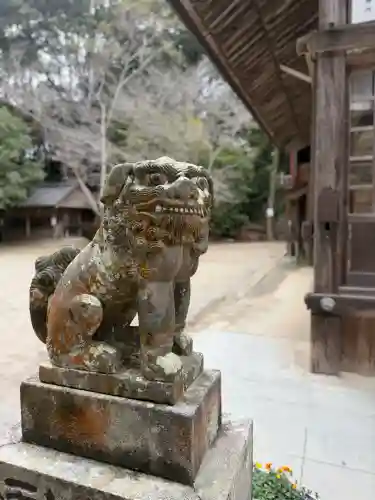櫻井神社の{uncategorized: "未分類", other: "その他", undefined: "問題あり", building: "その他建物", grave: "お墓", sacred_gate: "鳥居", guardian: "狛犬", statue: "像", buddha: "仏像", history: "歴史", nature: "自然", garden: "庭園", animal: "動物", pagoda: "塔", temizu: "手水舎", mountain_gate: "山門・神門", sanctuary: "本殿・本堂", subordinate: "末社・摂社", art: "芸術", scenery: "景色", jizo: "地蔵", ema: "絵馬", goshuin: "御朱印", omikuji: "おみくじ", items: "授与品その他", amulet: "お守り", goshuincho: "御朱印帳", eats: "食事", festival: "お祭り", votive_dance: "神楽", shichigosan: "七五三参", wedding: "結婚式", experience: "体験その他", initially: "初詣", around: "周辺", anti_infection: "感染症対策"}