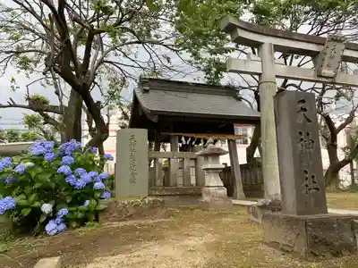 箭弓稲荷神社の末社・摂社