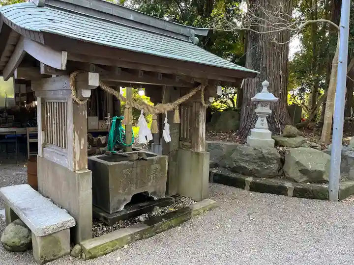 加江田神社の手水舎