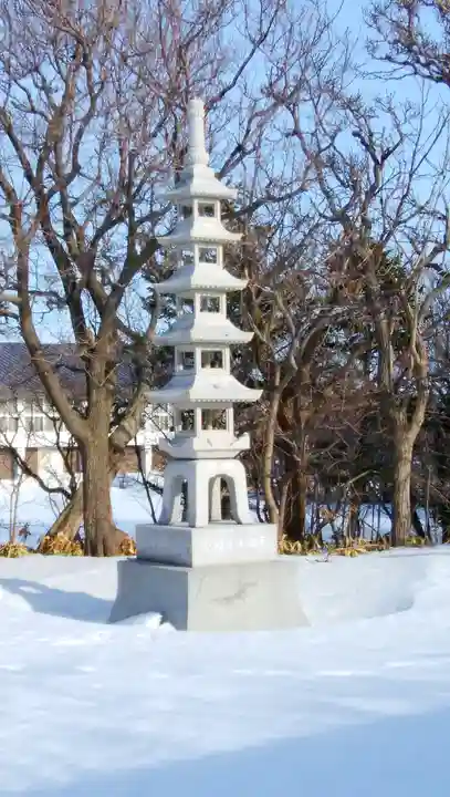 天塩厳島神社の塔