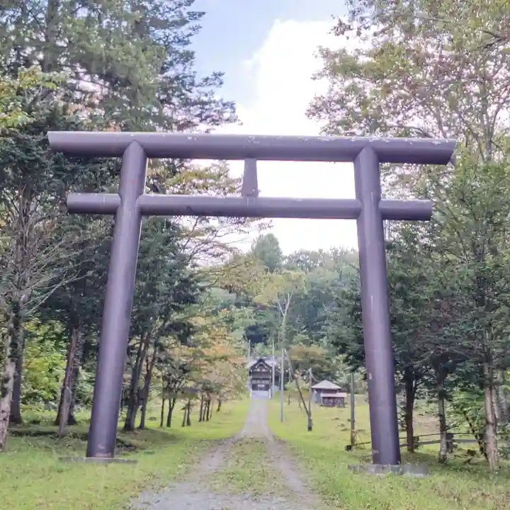 忠類神社の鳥居