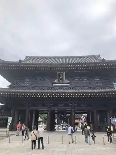 川崎大師（平間寺）の山門