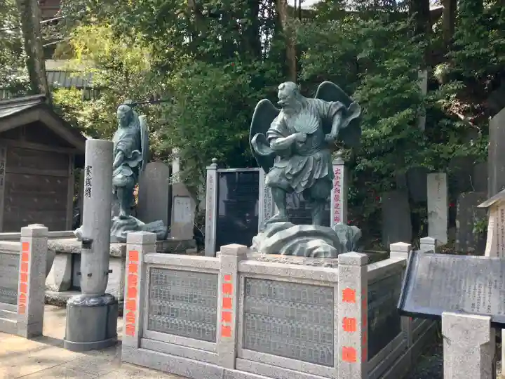 高尾山薬王院の像