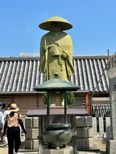 四天王寺の像