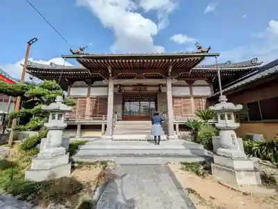 大通院の本殿・本堂