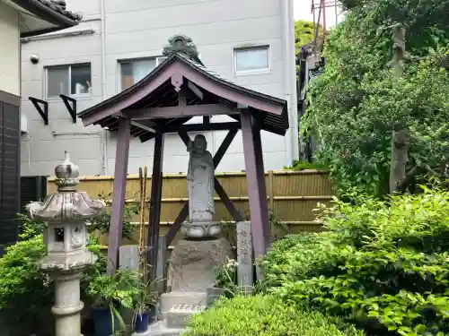 常照院の{uncategorized: "未分類", other: "その他", undefined: "問題あり", building: "その他建物", grave: "お墓", sacred_gate: "鳥居", guardian: "狛犬", statue: "像", buddha: "仏像", history: "歴史", nature: "自然", garden: "庭園", animal: "動物", pagoda: "塔", temizu: "手水舎", mountain_gate: "山門・神門", sanctuary: "本殿・本堂", subordinate: "末社・摂社", art: "芸術", scenery: "景色", jizo: "地蔵", ema: "絵馬", goshuin: "御朱印", omikuji: "おみくじ", items: "授与品その他", amulet: "お守り", goshuincho: "御朱印帳", eats: "食事", festival: "お祭り", votive_dance: "神楽", shichigosan: "七五三参", wedding: "結婚式", experience: "体験その他", initially: "初詣", around: "周辺", anti_infection: "感染症対策"}