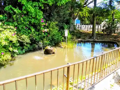 八幡神社の庭園