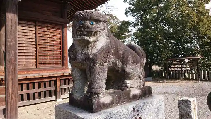 人丸神社(小中町)の狛犬