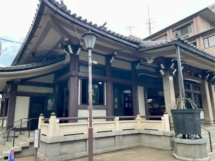とげぬき地蔵尊 高岩寺の{uncategorized: "未分類", other: "その他", undefined: "問題あり", building: "その他建物", grave: "お墓", sacred_gate: "鳥居", guardian: "狛犬", statue: "像", buddha: "仏像", history: "歴史", nature: "自然", garden: "庭園", animal: "動物", pagoda: "塔", temizu: "手水舎", mountain_gate: "山門・神門", sanctuary: "本殿・本堂", subordinate: "末社・摂社", art: "芸術", scenery: "景色", jizo: "地蔵", ema: "絵馬", goshuin: "御朱印", omikuji: "おみくじ", items: "授与品その他", amulet: "お守り", goshuincho: "御朱印帳", eats: "食事", festival: "お祭り", votive_dance: "神楽", shichigosan: "七五三参", wedding: "結婚式", experience: "体験その他", initially: "初詣", around: "周辺", anti_infection: "感染症対策"}