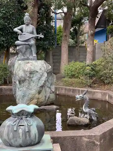 嚴島神社の像