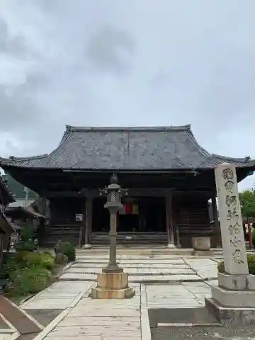 浄信寺の本殿・本堂